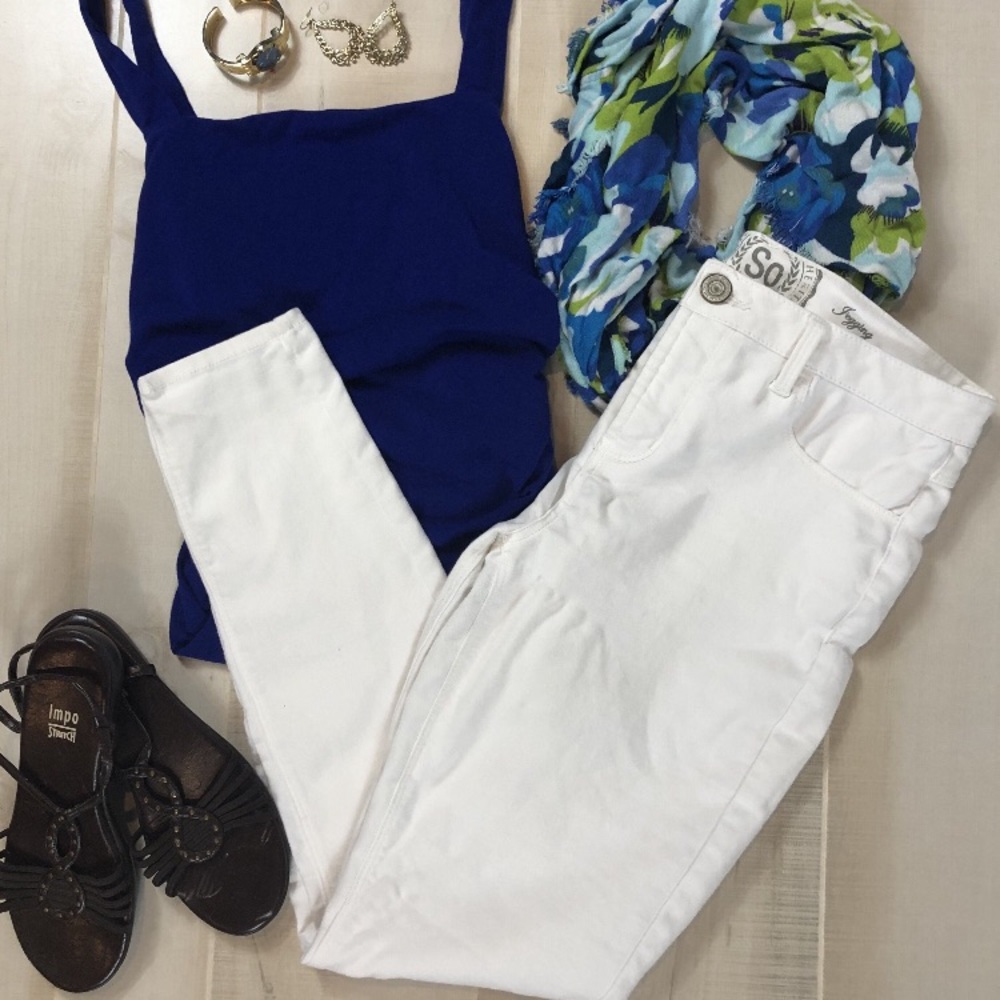 SO White Straight Leg Jeggings